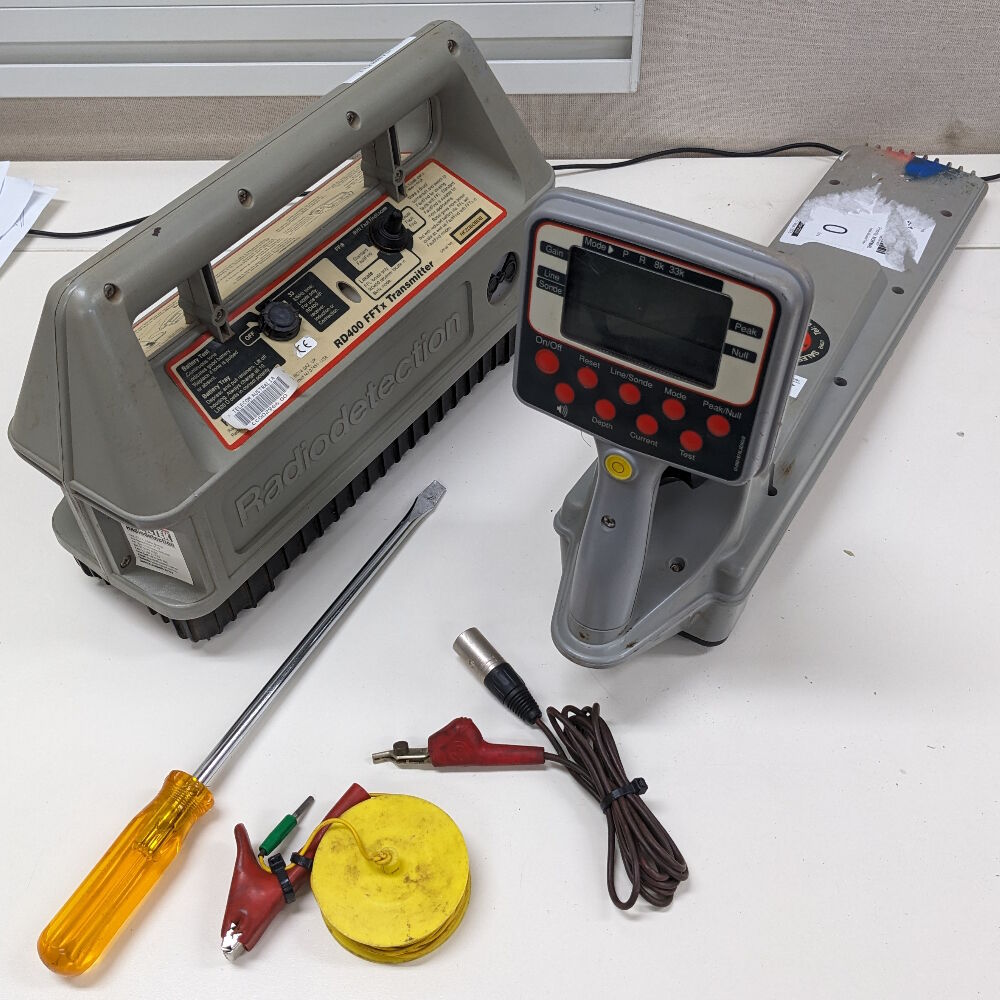 Radiodetection RD400PXL With RD400FFTx 33kHz Transmitter Kit (Refurbished)